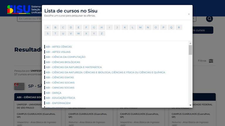 A imagem mostra uma interface de um site com uma lista de cursos. Há uma tabela com colunas numeradas e uma lista de cursos à esquerda， incluindo opções como 039;Administração039;， 039;Educação039;， 039;Saúde039;， entre outros. O fundo é predominantemente azul e branco.