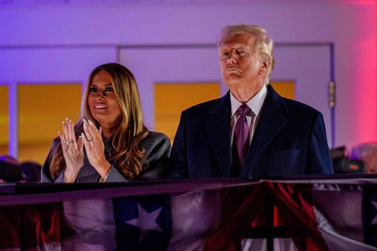 Melania Trump e Donald Trump participam de evento nos EUA