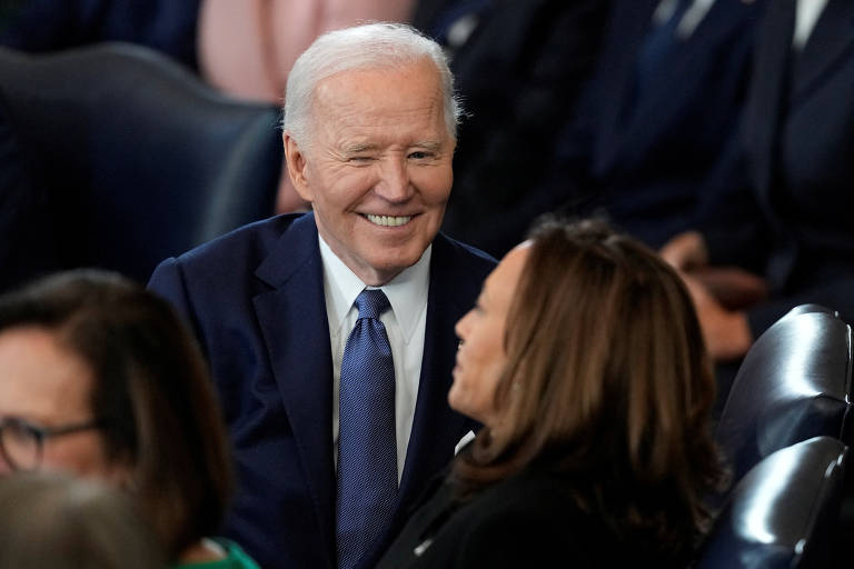O presidente Joe Biden e a vice-presidente Kamala Harris chegam à posse presidencial no Capitólio dos EUA em Washington