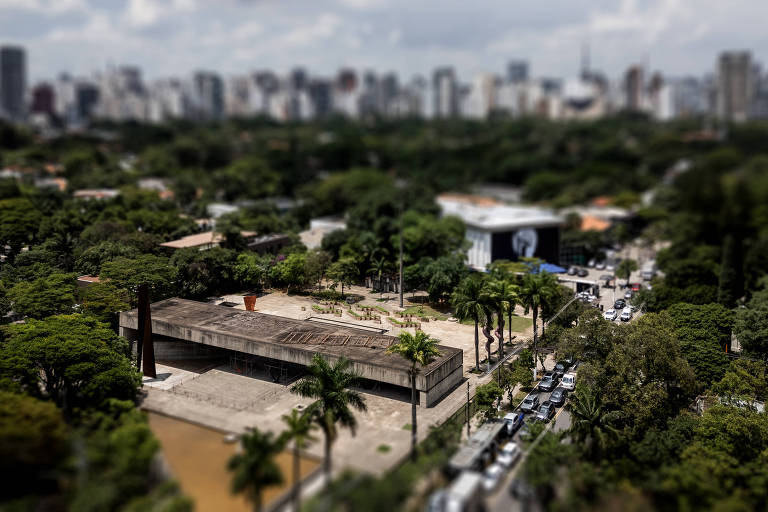 Vista aérea do Museu Brasileiro da Escultura e da Ecologia