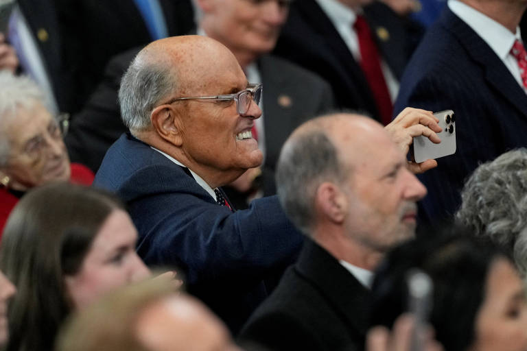 Rudy Giuliani, ex-prefeito de Nova York, na Rotunda do Capitólio durante o evento