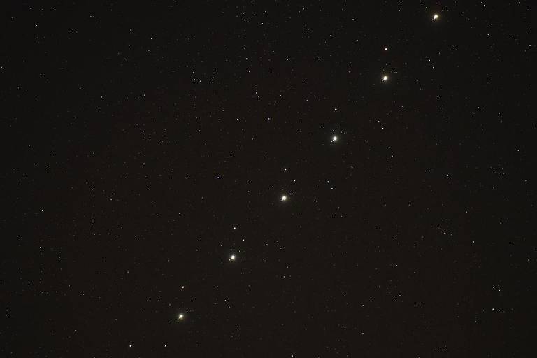 Em 2024, foi possível observar Marte e Júpiter em conjunção a olho nu, mas Vênus, Saturno, Urano e Netuno também estão visíveis em janeiro de 2025