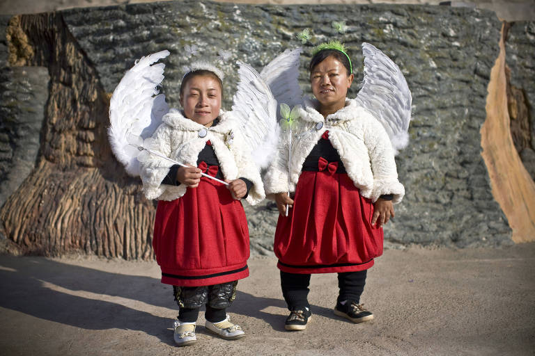 Yang Jinlu e Zhang Yinghua no Reino das Pessoas Pequenas， em Kunming， na China