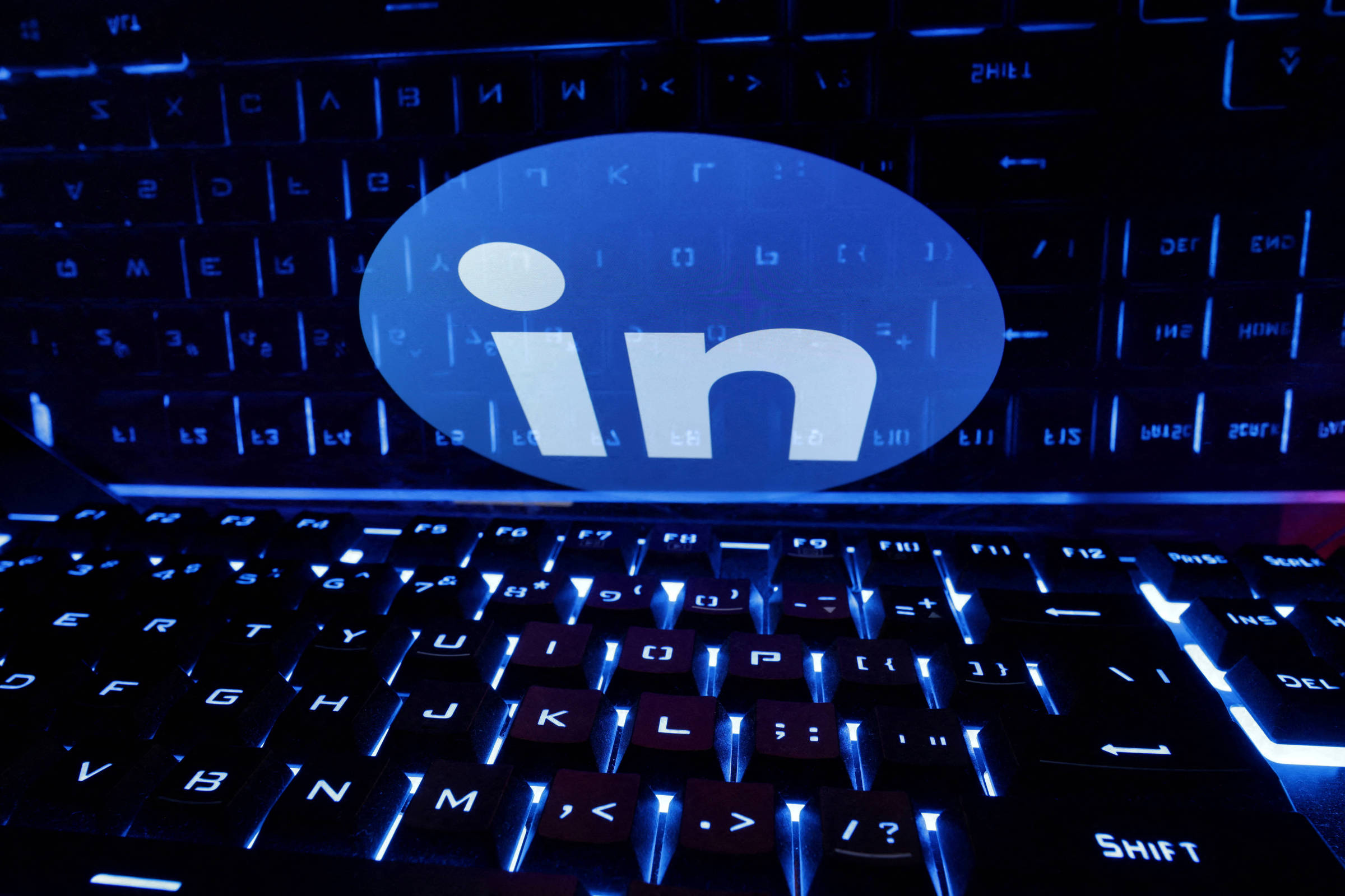 LinkedIn é processado nos EUA por usar informações privadas de usuários para treinar modelos de IA