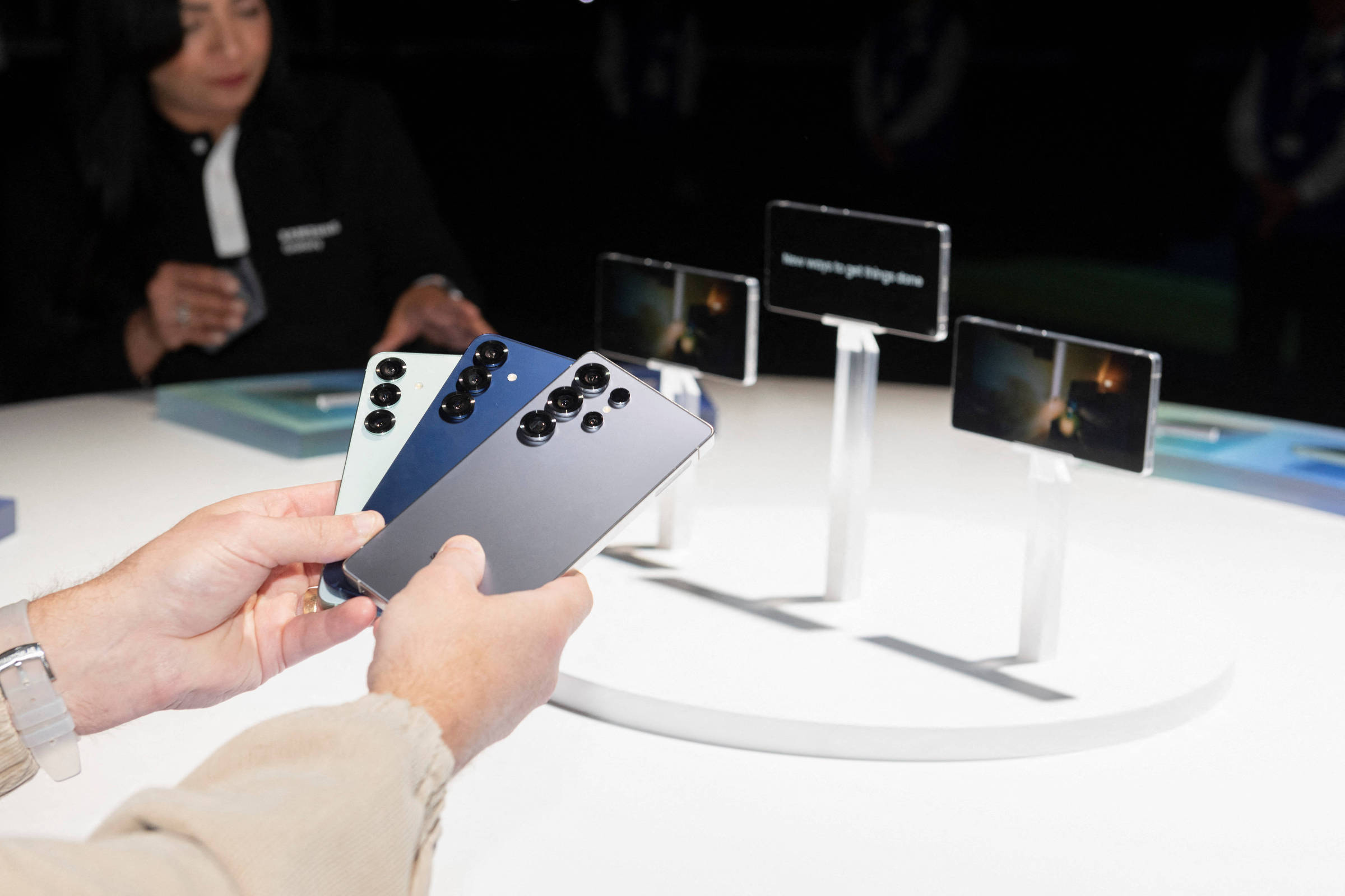 Samsung alerta que tarifas dos EUA afetarão vendas de celulares e chips