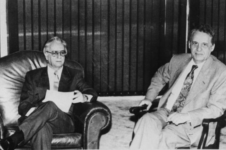 Depois do susto de 1990, a sigla conseguiu eleger 332 prefeitos em 1992, cinco deles em capitais; o partido chegou a flertar com o governo Collor, mas recuou após os escândalos e aderiu à queda do então presidente, abrindo espaço para participar da administração de Itamar Franco