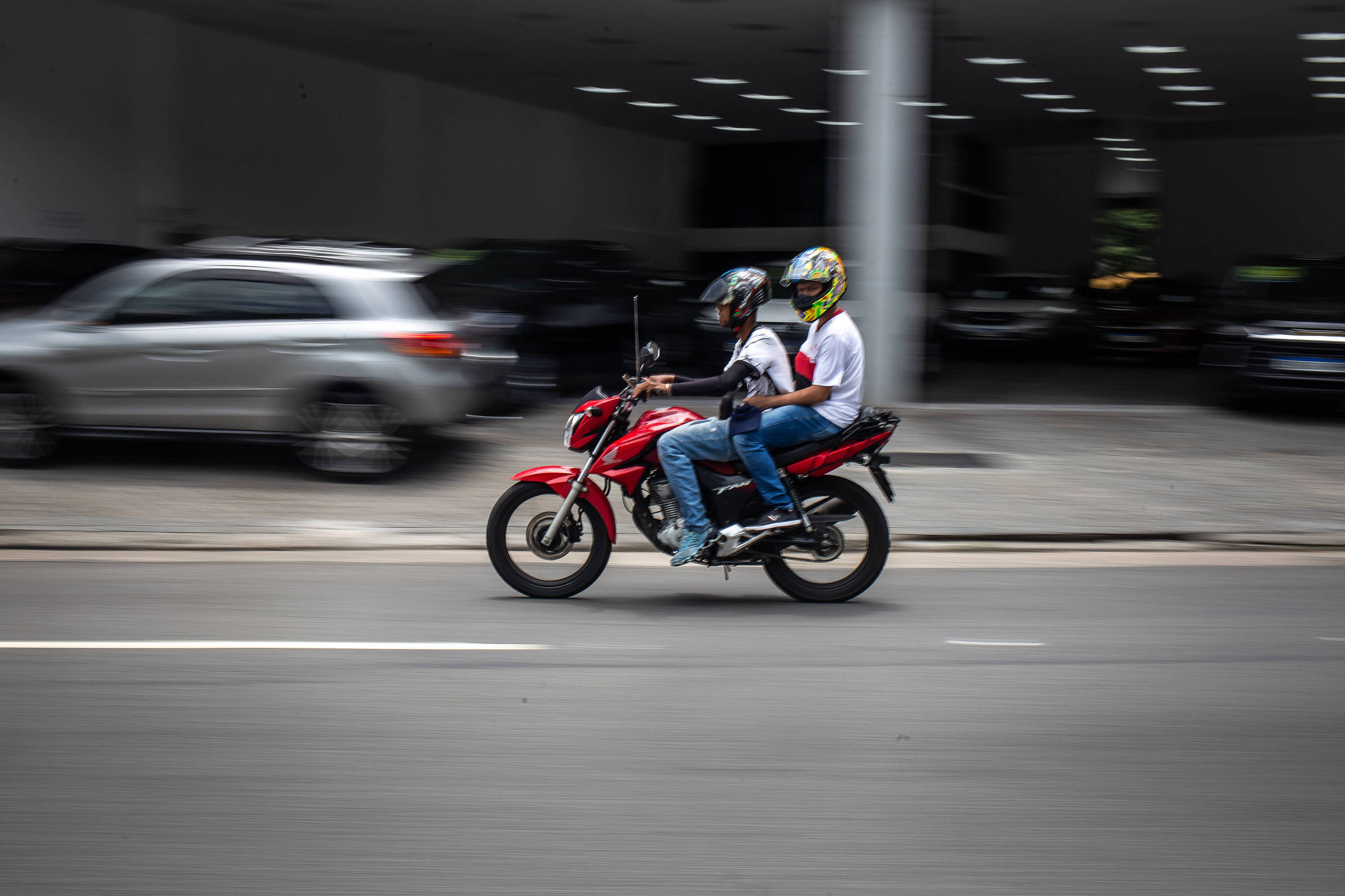 Entenda a disputa jurídica em torno do serviço de carona em motocicletas