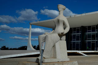 Fachada da sede do STF (Supremo Tribunal Federal) na praça dos Três Poderes