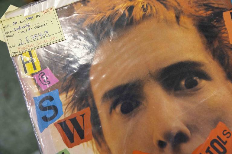Disco raro dos Sex Pistols catalogado no estoque