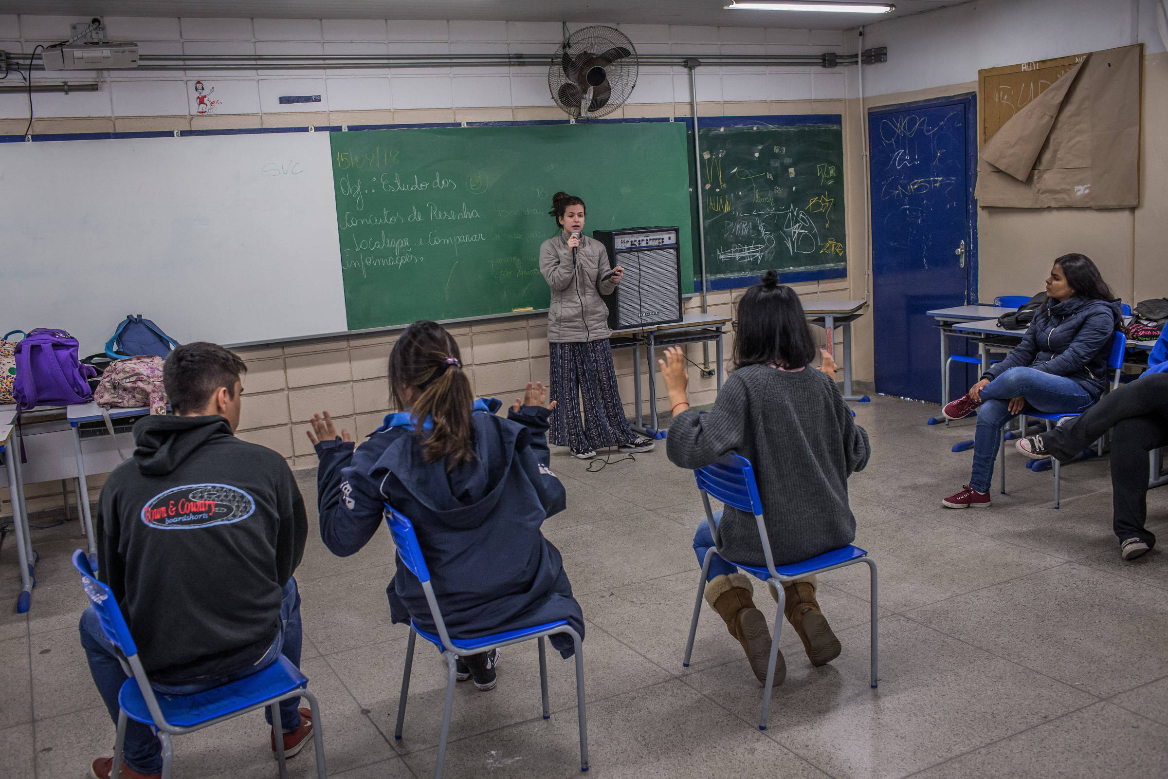 Escolas de São Paulo perderam 35% da carga horária das aulas de ciências humanas