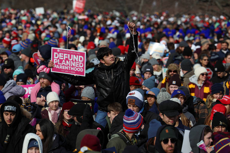 Manifestantes participam de marcha antiaborto em Washington， nos EUA