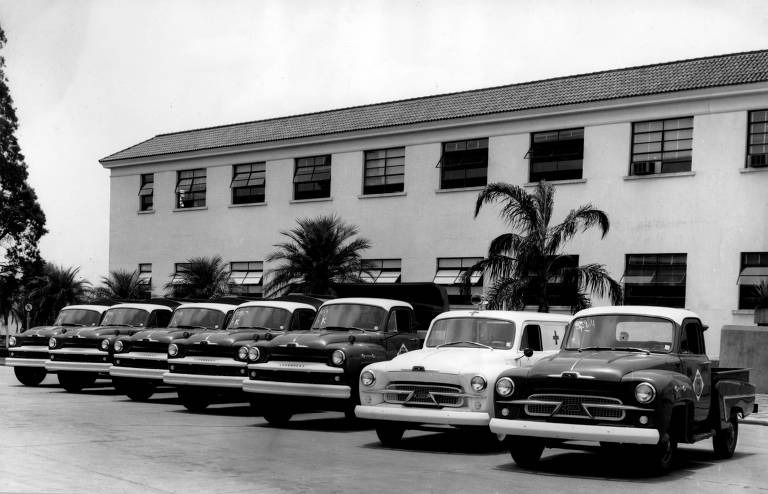 Frota entregue pela GM à Prefeitura de São Caetano do Sul, em 1961