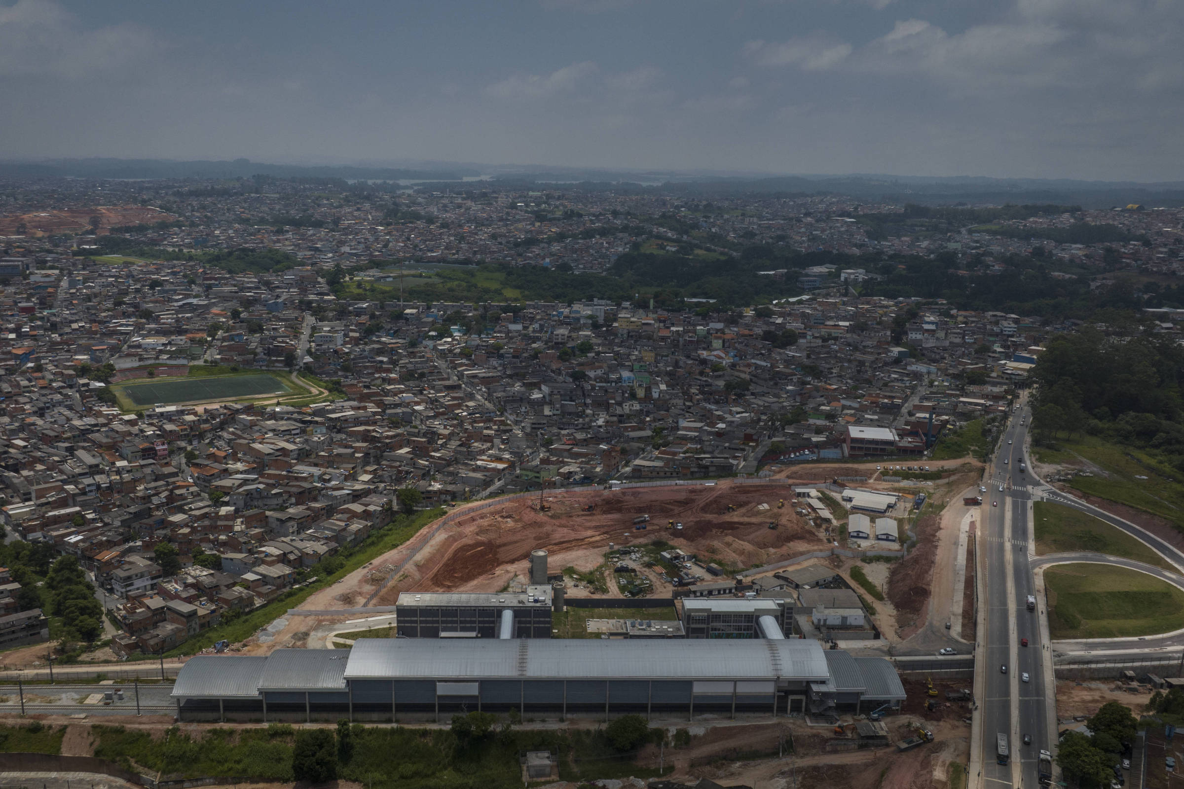 Com dez anos de atraso, governo inaugura estação de trem inacabada na zona sul de SP