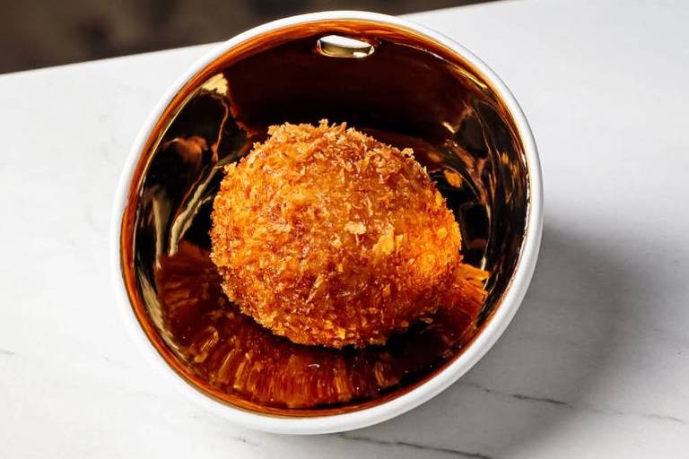 Croqueta de jamón do restaurante Simpar， em Santiago de Compostela， eleita a melhor do mundo