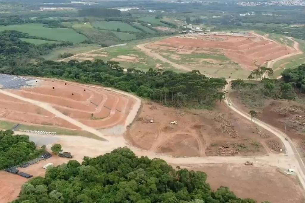 Corte de mata atlântica para ampliar aterro de lixo de Curitiba é barrado pelo Ibama