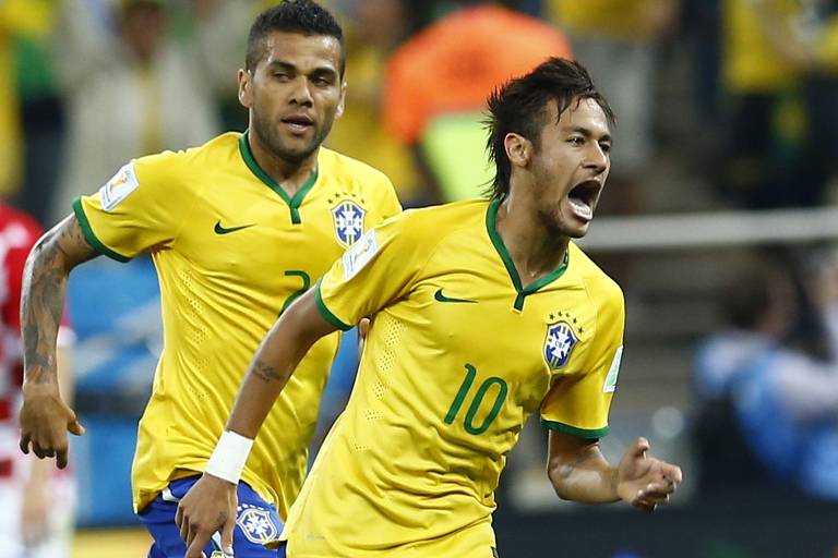 Neymar foi convocado para a seleção brasileira pela primeira vez após a Copa do Mundo de 2010 e, desde então, só ficou fora do time por lesão