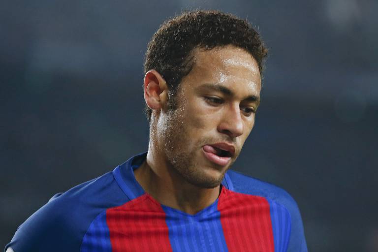 Neymar chegou ao Barcelona na metade de 2013 e empilhou títulos; o maior deles foi o da Champions League, na temporada 2014/15