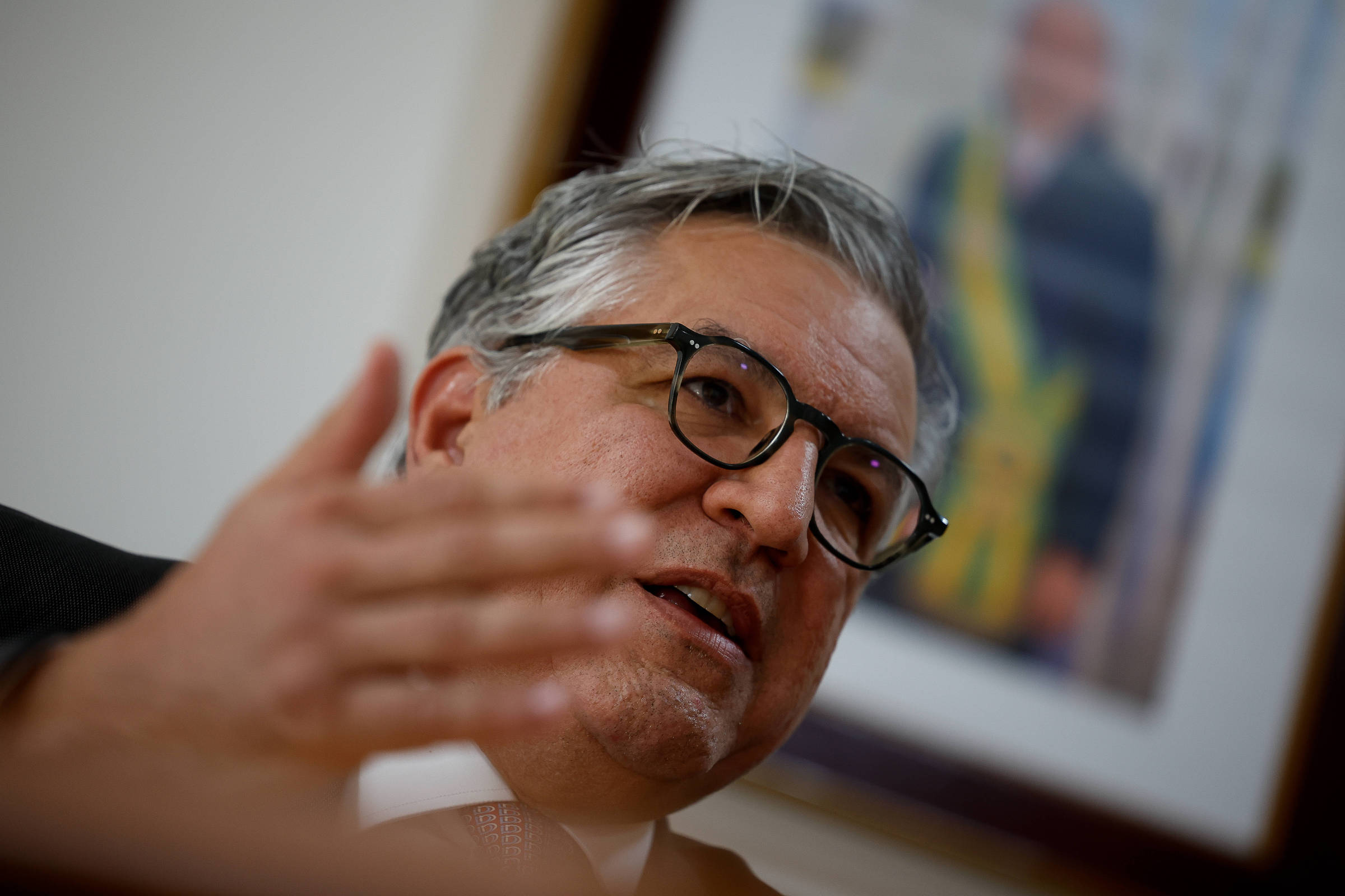 Padilha Assume Comando da Saúde e Promete Reduzir Espera no SUS