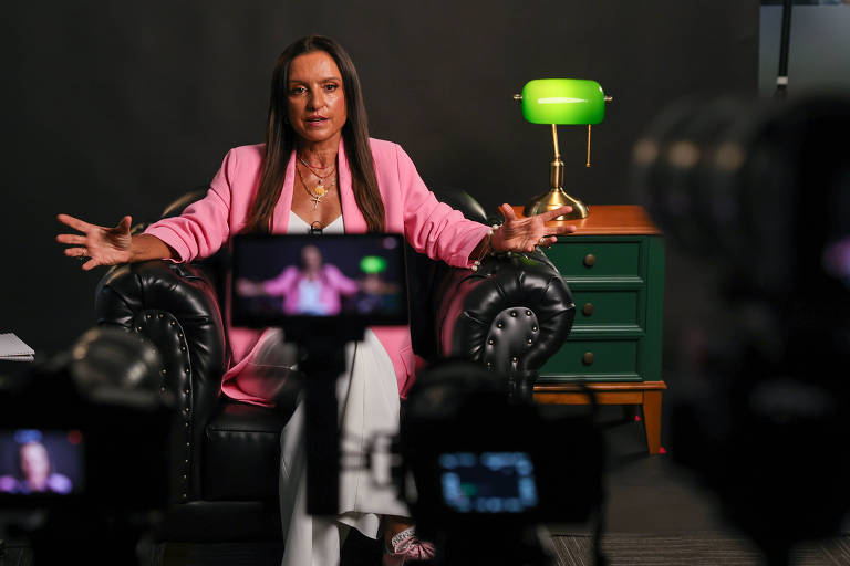 A triatleta Fernanda Keller durante gravação de curso para a CasaFolha