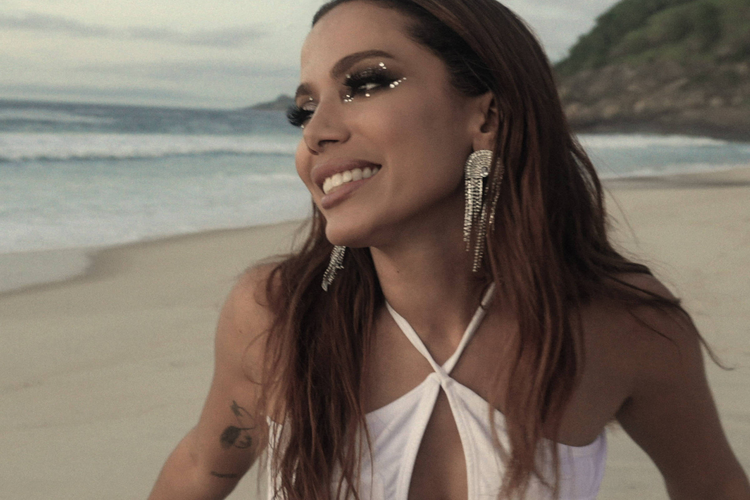 Netflix terá talk show ao vivo, Tudum em Los Angeles e Anitta por trás da fama