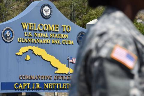 Centro de Guantánamo em que Trump quer prender imigrantes é alvo de denúncias de abusos