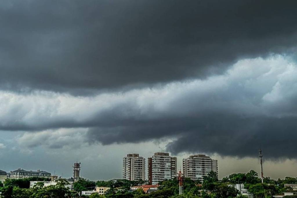 Defesa Civil emite alerta severo para zonas norte, leste, oeste e centro de SP em razão de chuva forte