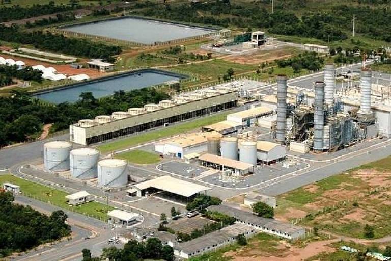 Térmica Mario Covas, em Cuiabá (MT); Ministério de Minas e Energia questiona decisão da Agência de Energia Elétrica em favor de seu controlador, a Âmbar, braço de energia da J&F