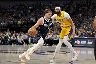NBA: Los Angeles Lakers at Dallas Mavericks