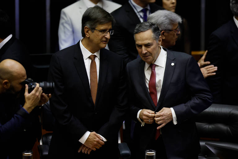 Procurador-Geral da República， Paulo Gonet， ao lado do presidente do STF， ministro Luís Roberto Barroso