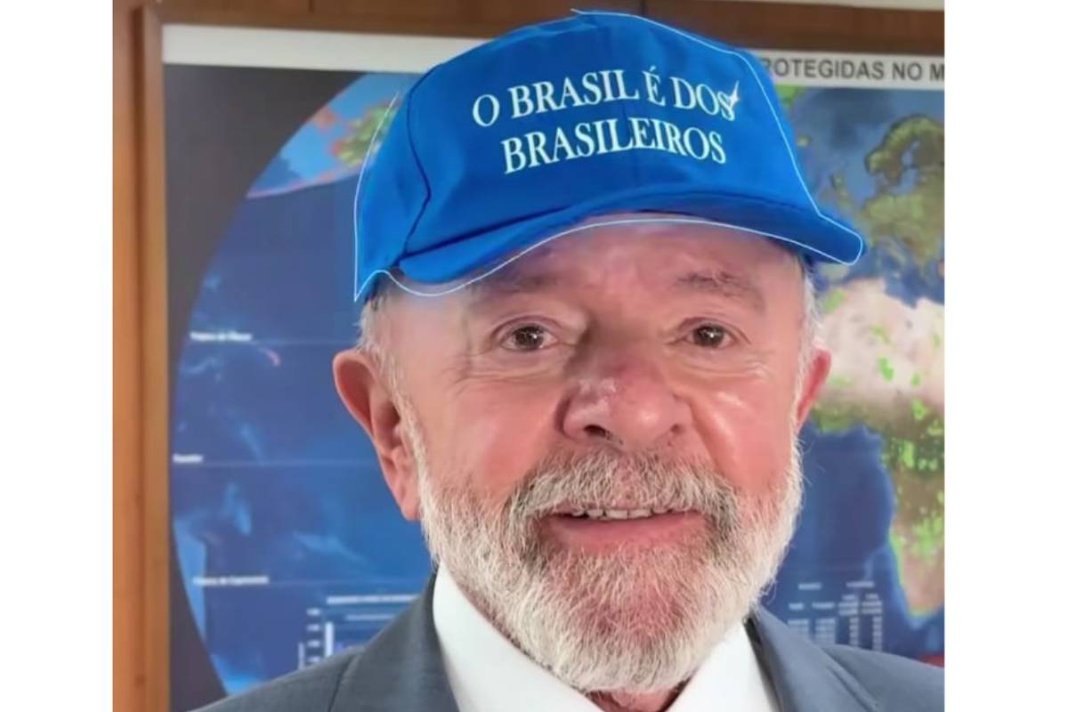 Lula entra na 'guerra dos bonés' e publica vídeo com modelo idealizado por marqueteiro