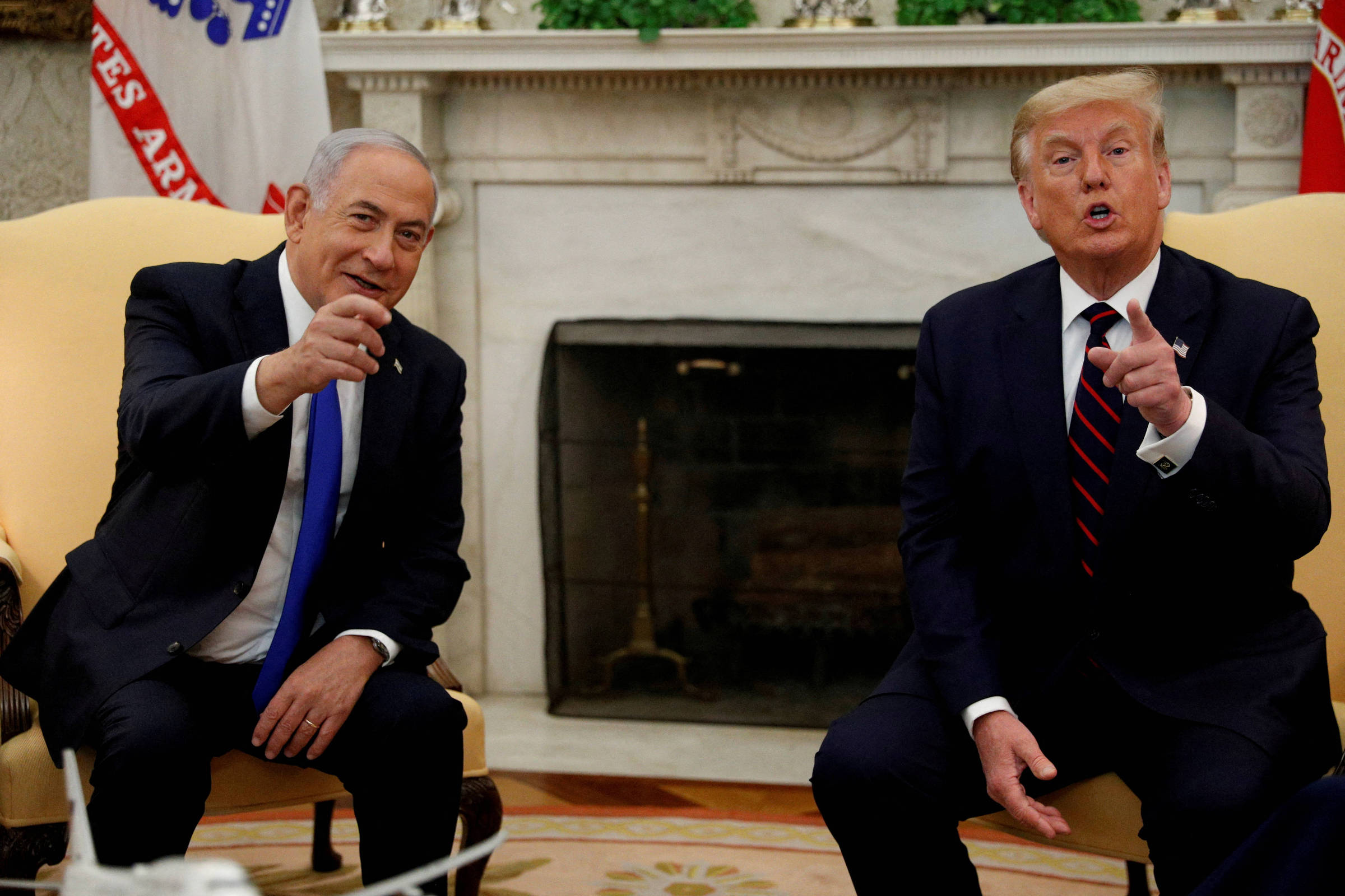 EUA vão assumir controle de Gaza, afirma Trump ao lado de Netanyahu