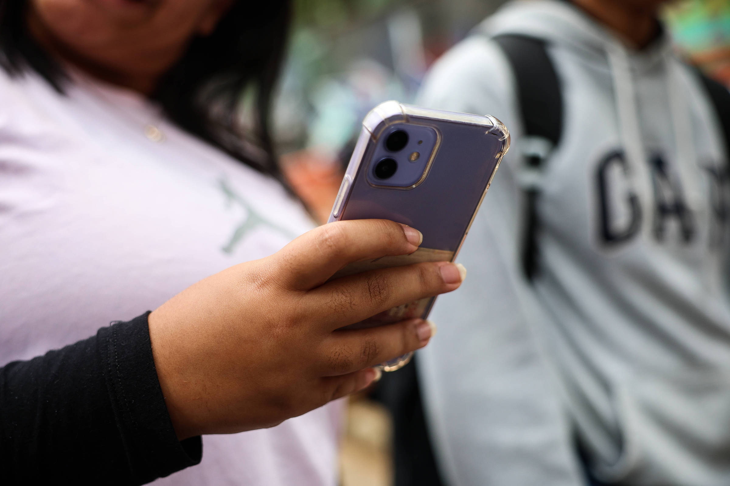 Petição contra veto a celular nas escolas atinge 1,5 milhão de assinaturas em uma semana