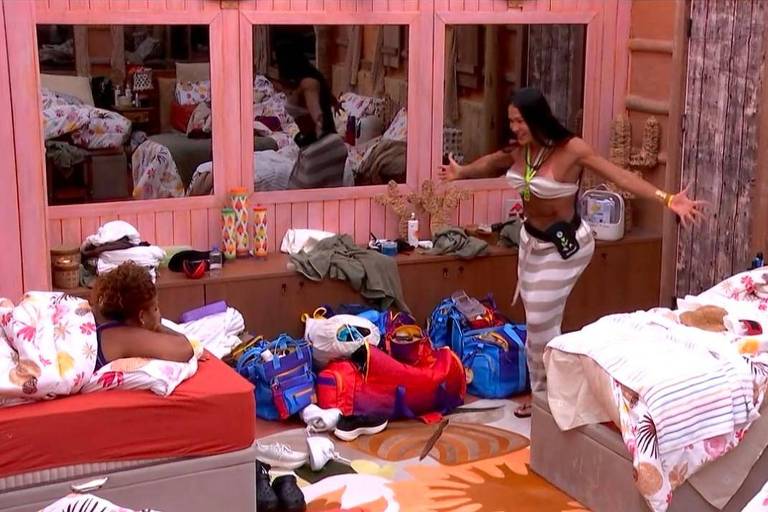 Gracyanne Barbosa retornou à casa, mas amigos não conseguiram conter euforia