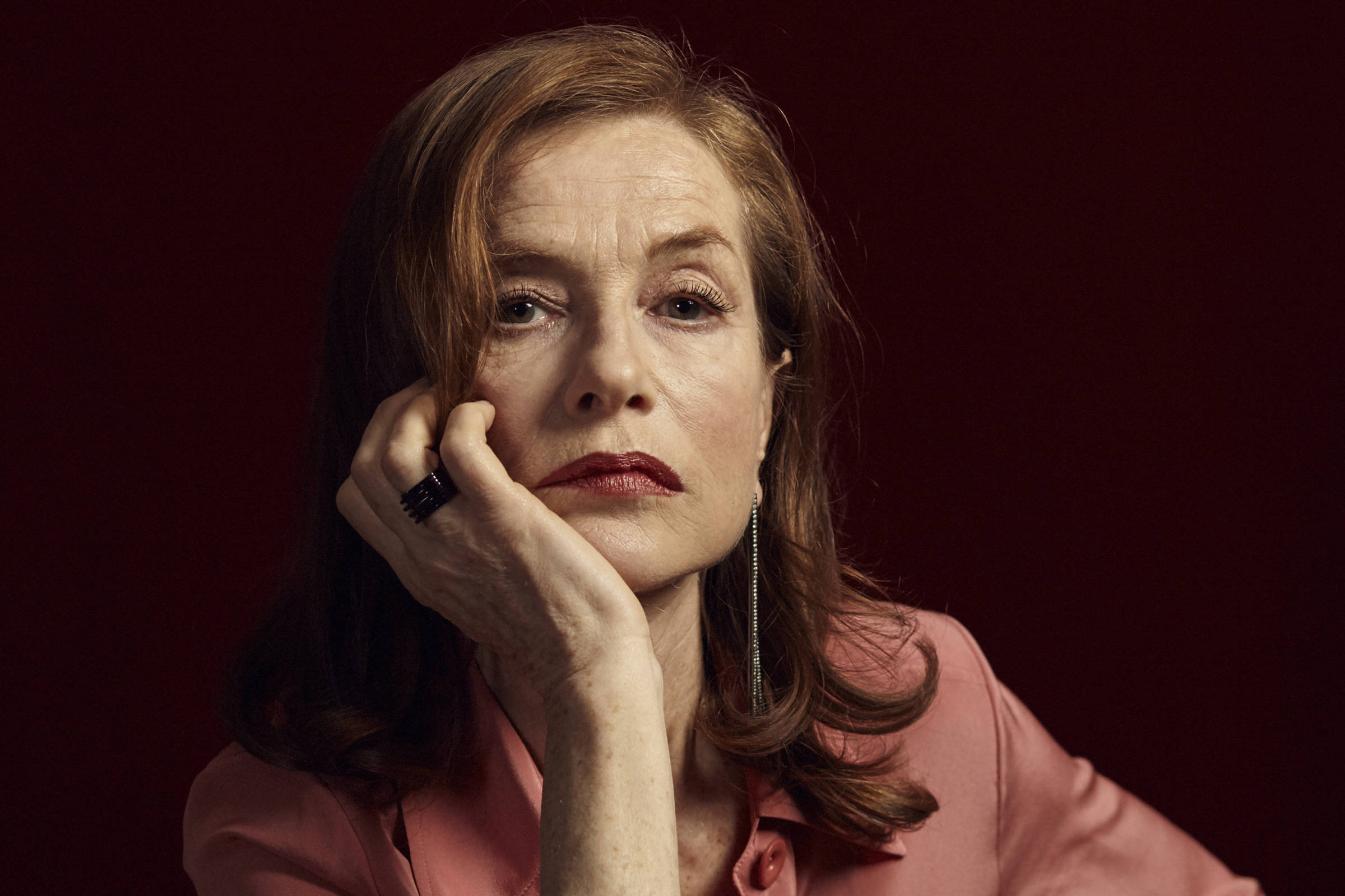 Isabelle Huppert, pouco entusiasmada com ideias de Hollywood, prefere a Coreia