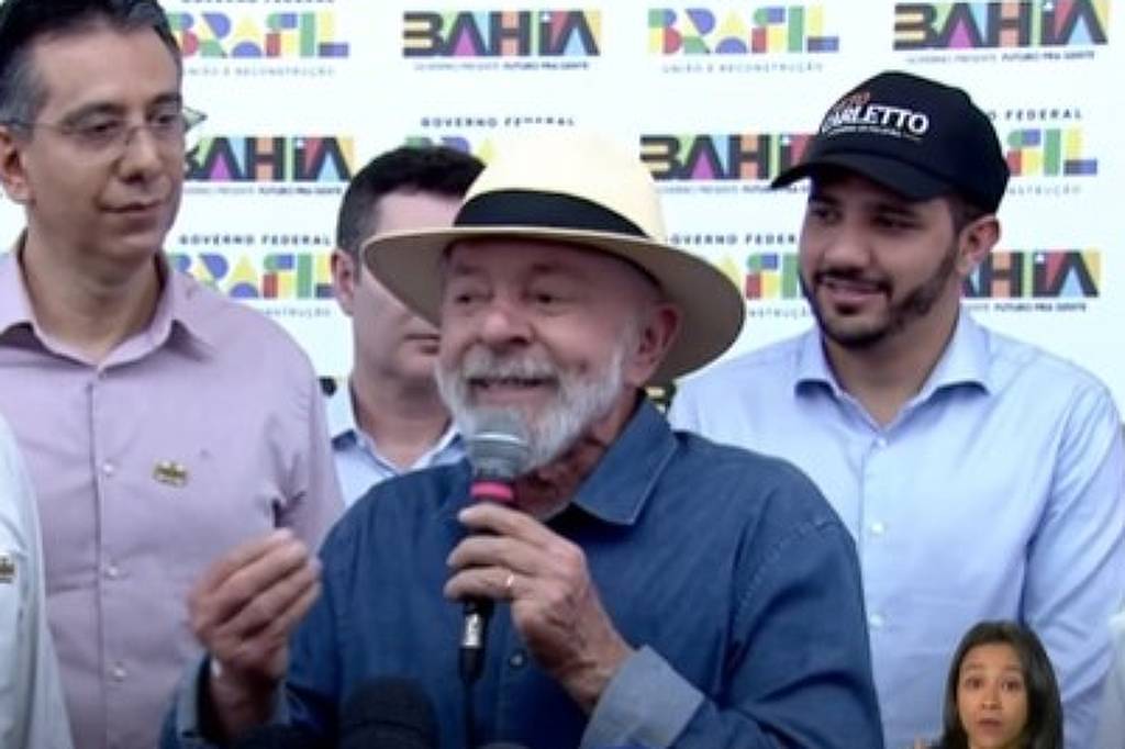 Lula diz que vai fazer 'muitas políticas de crédito' para incentivar consumo