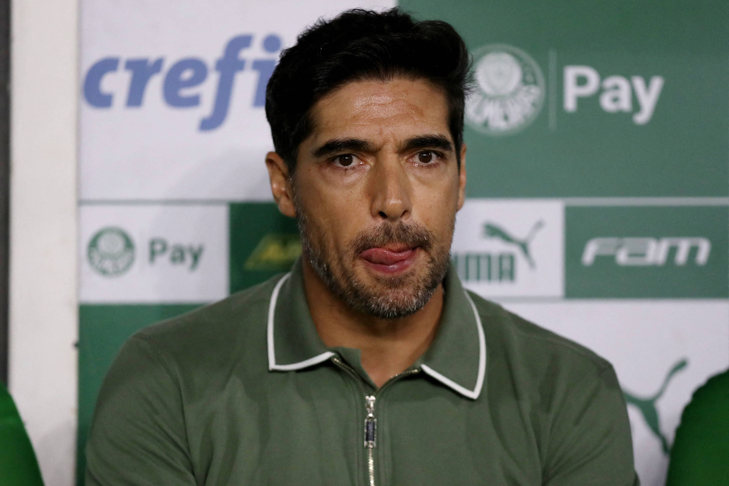Justiça arquiva queixa de Abel Ferreira contra Mauro Cezar Pereira por critica na Jovem Pan