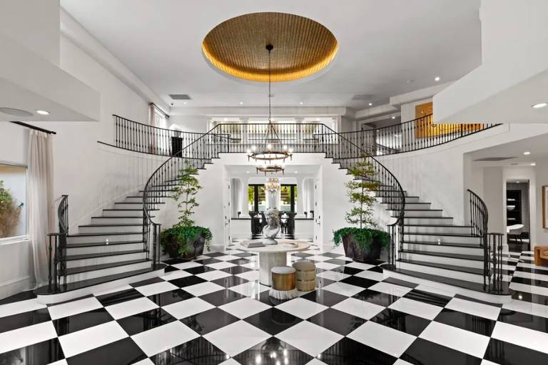 Entrada da antiga casa das Kardashians