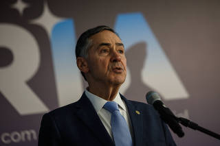 O presidente do Supremo, Luís Roberto Barroso, discursa em evento