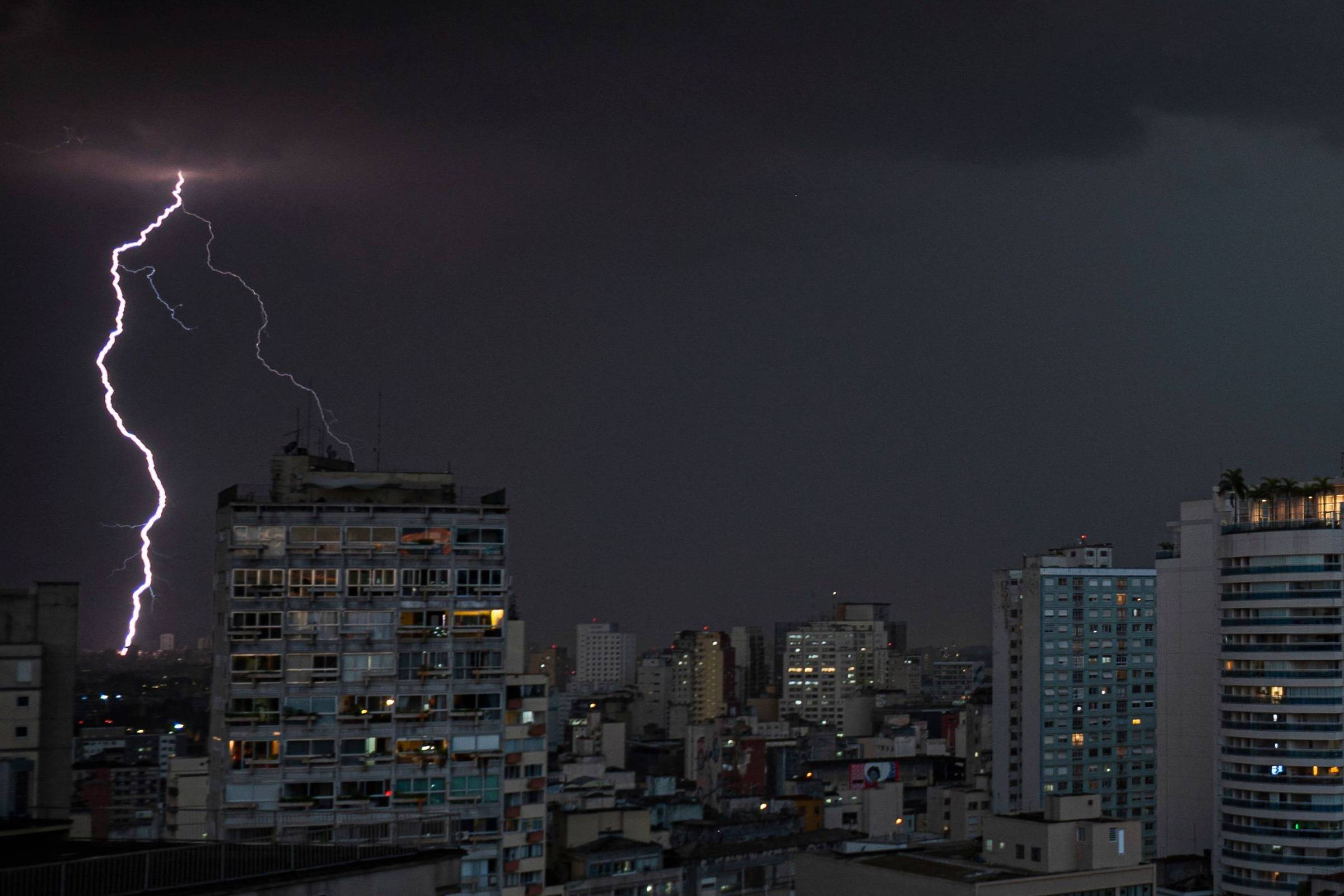 Relâmpagos ligam o clima da Terra com o clima do espaço