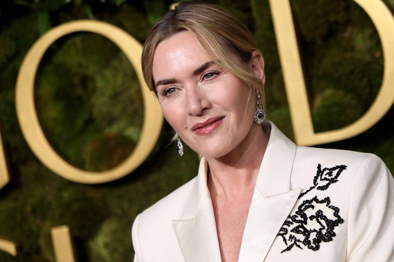 A atriz britânica Kate Winslet durante a cerimônia do Globo de Ouro， em 2025， na Califórnia， nos Estados Unidos