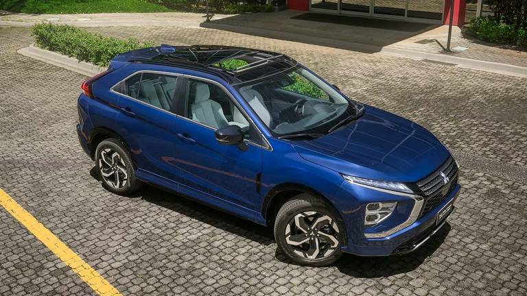 Mitsubishi Eclipse Cross 2026 na versão topo de linha HPE-S visto de lado