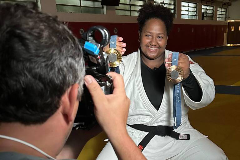 Bia Souza diz que ficou assustada ao ganhar milhões de seguidores após medalha: 'O que vou mostrar para essa galera?'