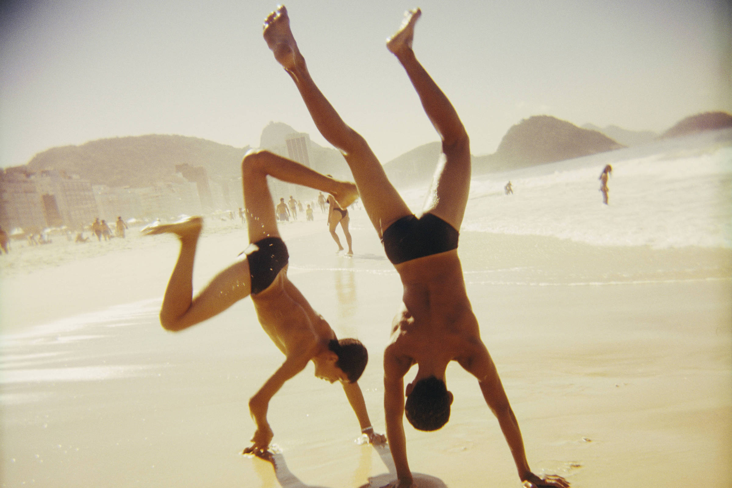 Exposição reunirá fotos da praia de Copacabana e de cidade francesa