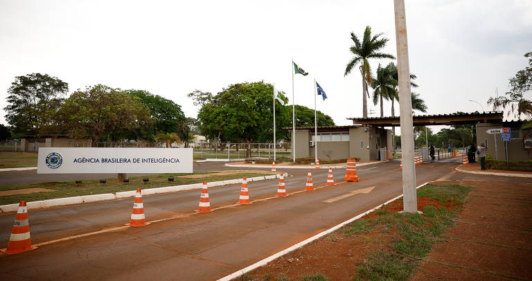 O uso indevido da estrutura da Abin (Agência Brasileira de Inteligência) teve como finalidade o "monitoramento clandestino de autoridades públicas, alvos de ações programadas com mais violência"