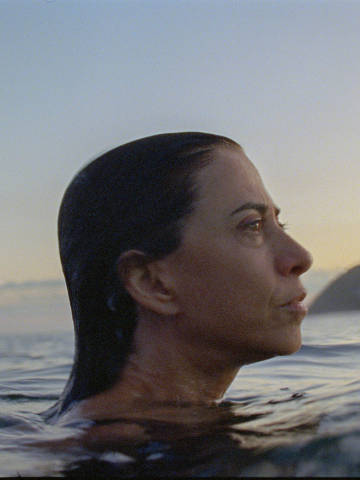 A atriz Fernanda Torres como Eunice Paiva em cena de 'Ainda Estou Aqui'