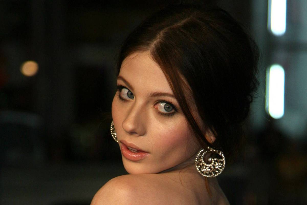 Colegas de elenco de 'Gossip Girl' lamentam morte de Michelle Trachtenberg