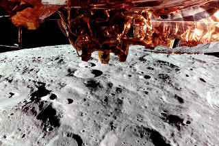 The moon passes by Firefly Aerospace's Blue Ghost spaceship ahead of its landing