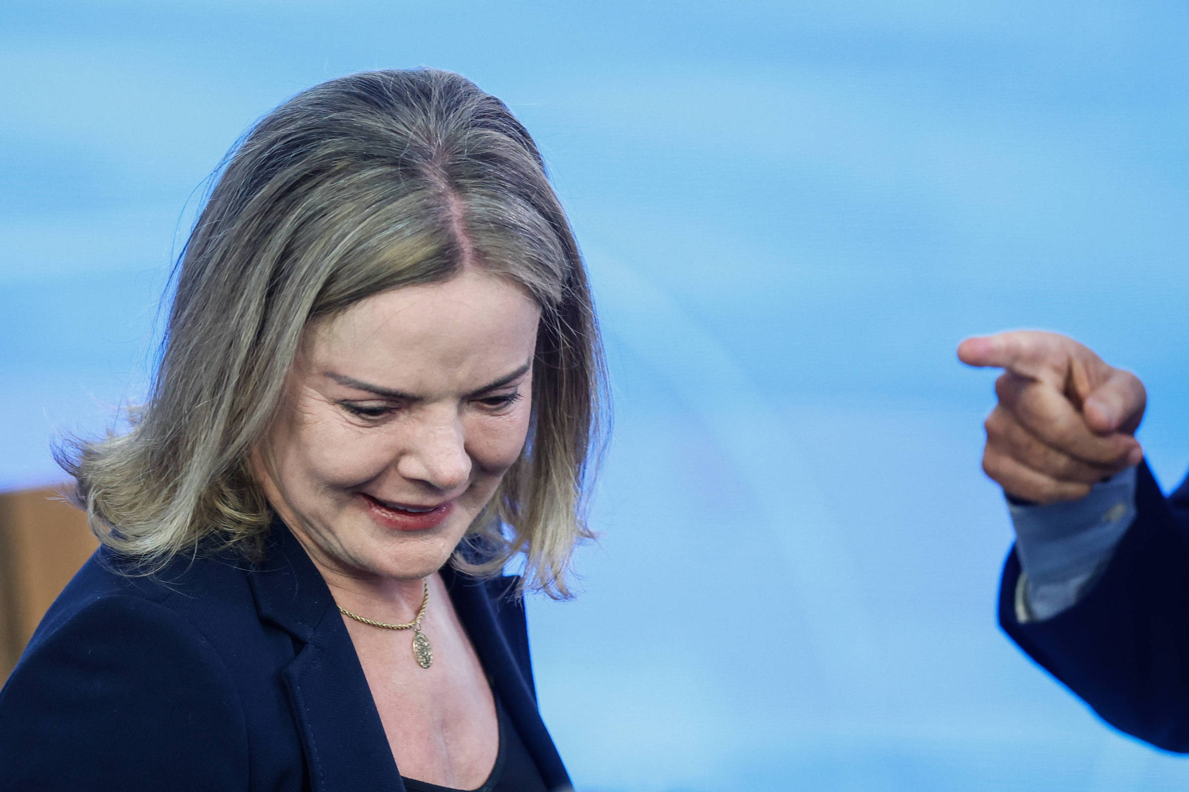 Gleisi celebra indicação como ministra e fala em seguir dialogando democraticamente