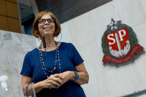 Vera Paiva recebe homenagem em nome da mãe, Eunice Paiva, na Assembleia Legislativa de São Paulo