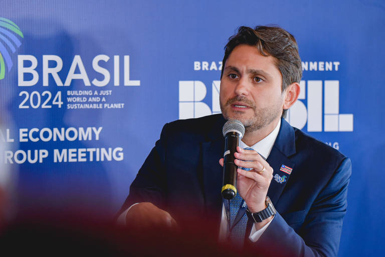 Governo vai retomar projeto sobre taxação de big techs neste ano, diz ministro